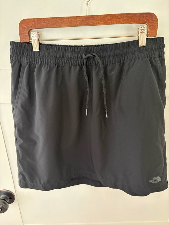 The North Face Dresses & Skirts - The North Face Drawstring Elastic Waist Performance Skirt. Size Large.